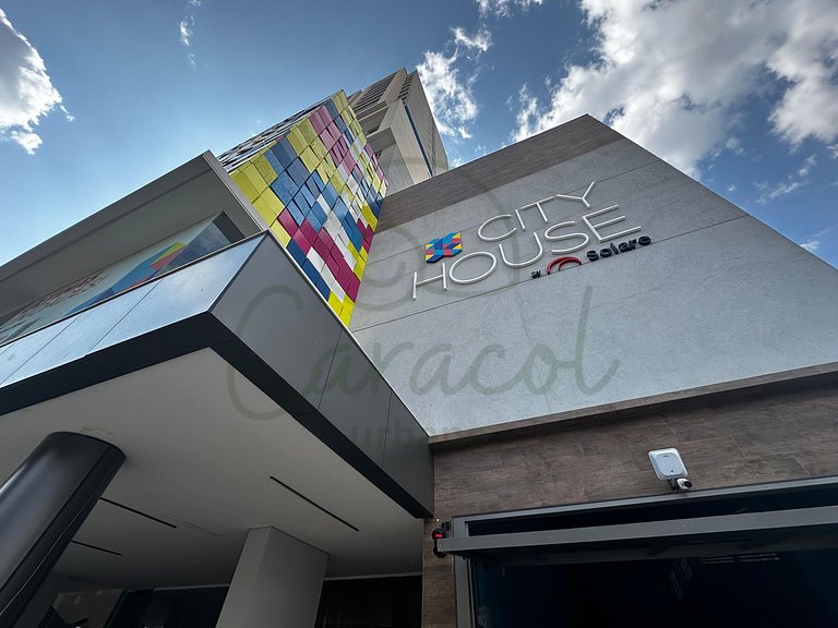 Studios no City House com piscina na cobertura