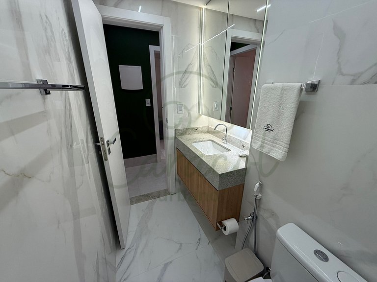 City House - Apartamento 2/4 com suíte