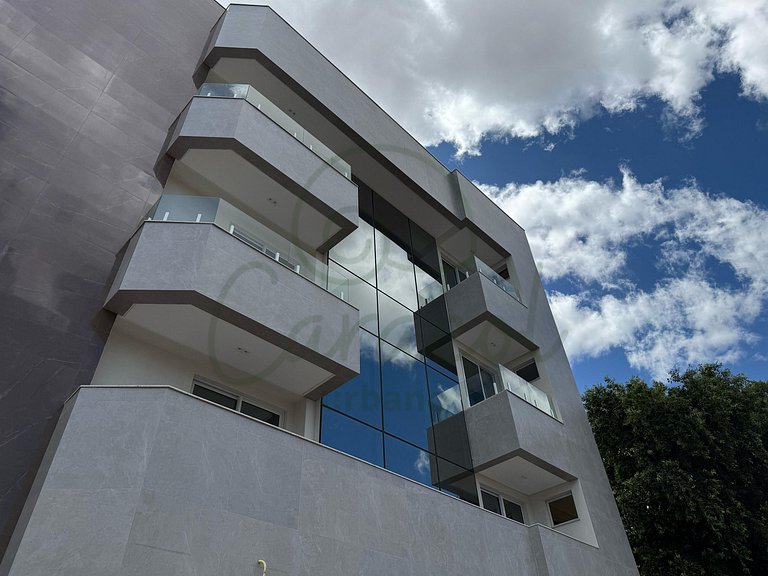 Apartamento com Suíte e sala climatizada