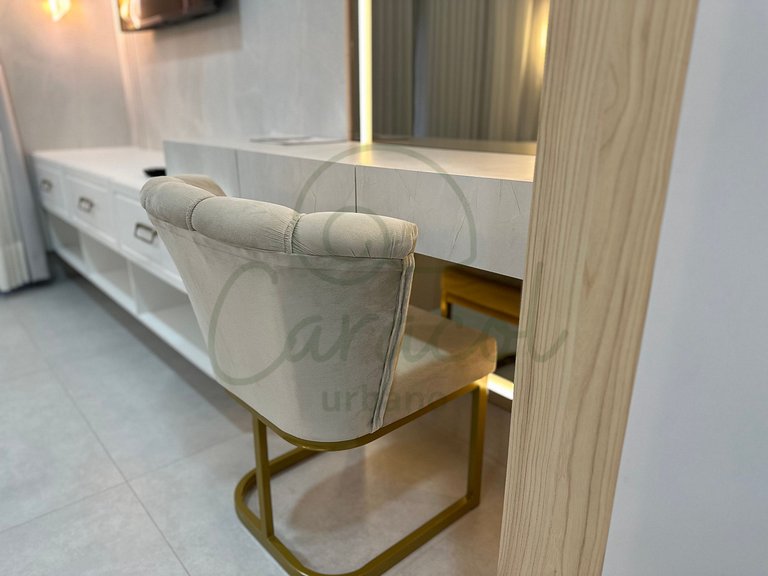 City House Golden Studio