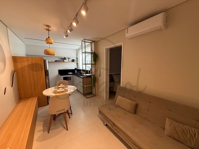 Apartamento com Suíte e sala climatizada
